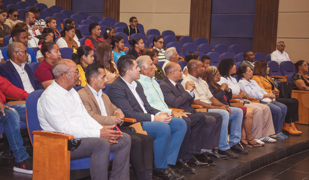 Libertravel reafirma su compromiso con la cultura y la academia en la UASD Recinto San Juan